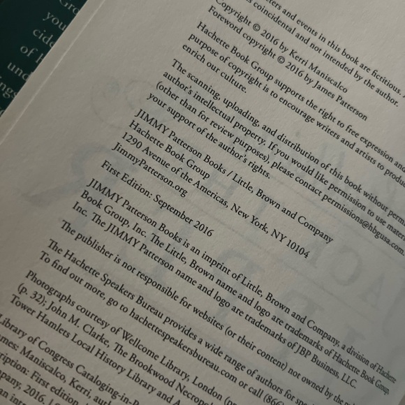 Stalking Jack the Ripper Book - Picture 3 of 4